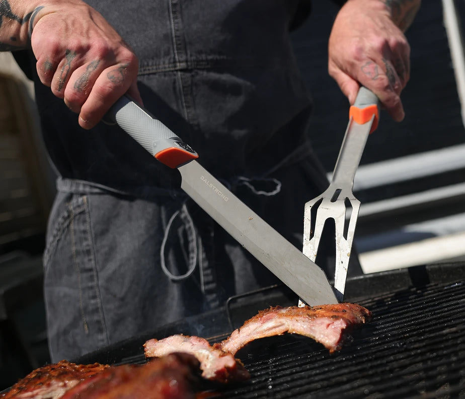 <h6>Stay sharp through the long burn.</h6><p>Hours at the grill add up. The balanced build keeps your wrist fresh through long cooks, so the last flip is as clean as the first.</p>