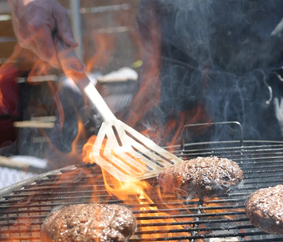 <h6>Low maintenance, long haul.</h6><p>Wipe down, dry off, store away. No oiling, no rust, no fuss. Made to keep working cook after cook.</p><h6>Built for real cooking.</h6><p>Grease, marinade, sauce, the long burn of a low-and-slow cook. The grip holds through all of it.</p>