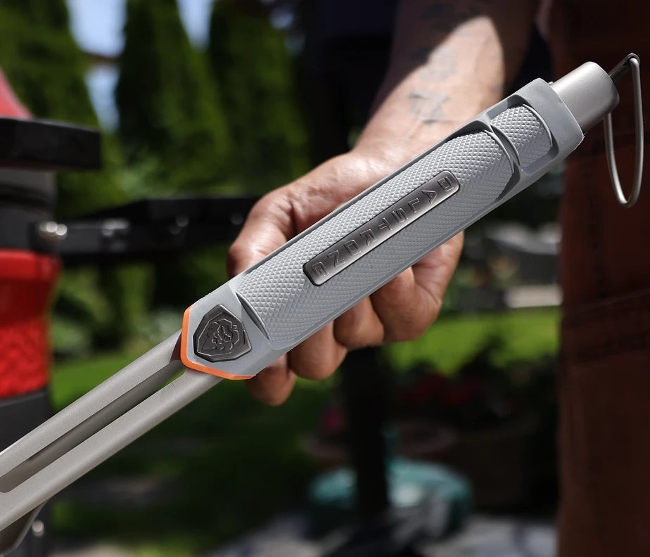 <h6>KNURLOX™ Ultra-Grip.</h6><p>Katalyst is engineered around KNURLOX™ Ultra-Grip — a tactile, soft-touch handle that holds firm barehanded, gloved, or working through grease and marinade.</p><h6>Lightweight build, heavy duty toughness.</h6><p>Stainless steel heads, Titanium Nitride coated for heat and corrosion resistance. The gear you grab without thinking and work with for hours on end, if that’s what the job calls for.</p>