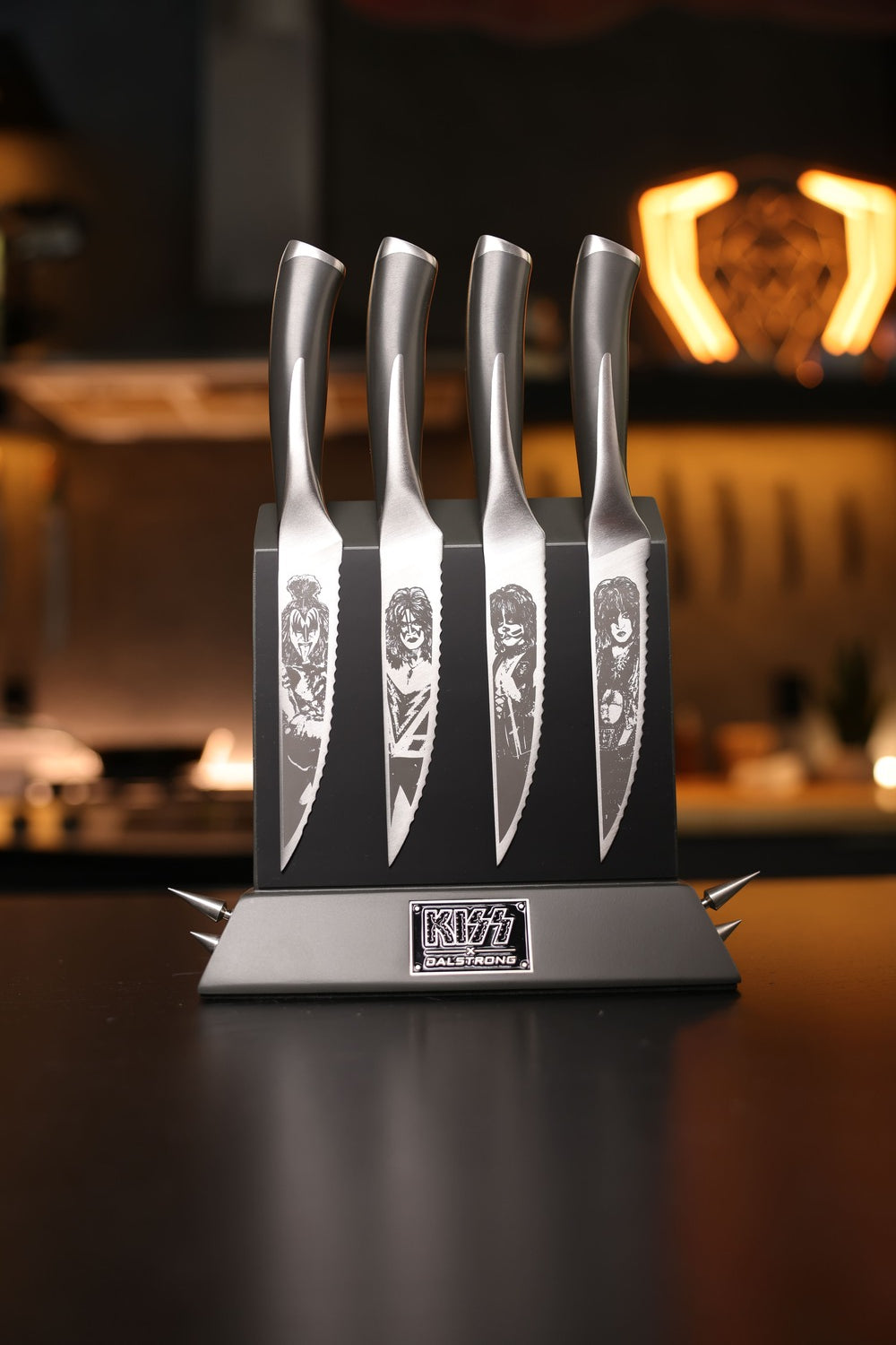 4 Piece Steak Knife Set | KISS™ x Dalstrong Collection | Dalstrong ©