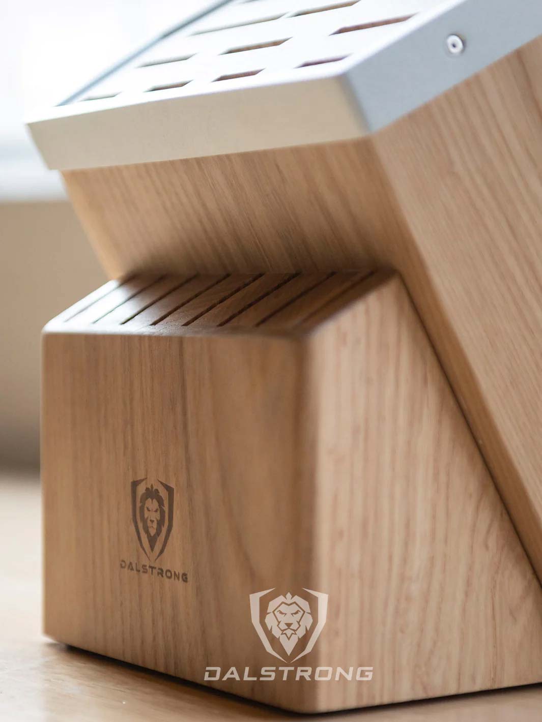 Universal Knife Block | 23 Slots | Dalstrong © 11