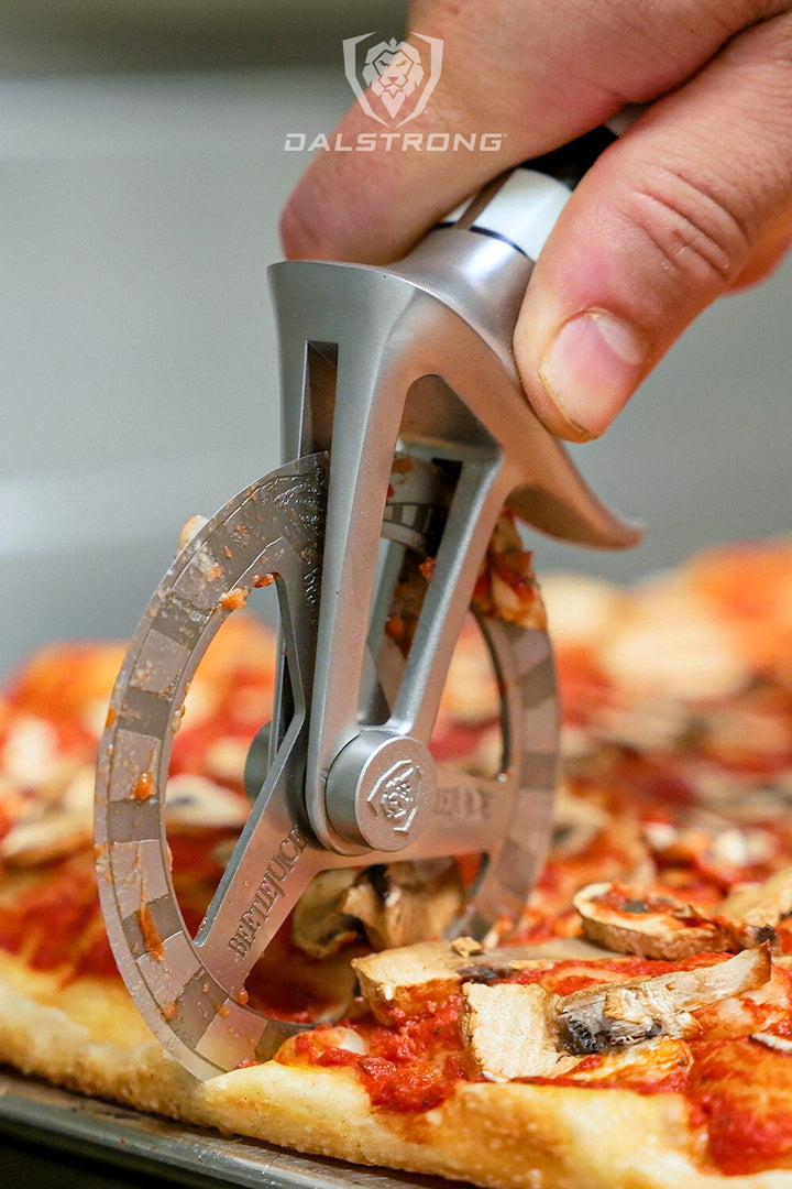 Pizza Wheel & Cutter | Beetlejuice™ Edition | Dalstrong ©