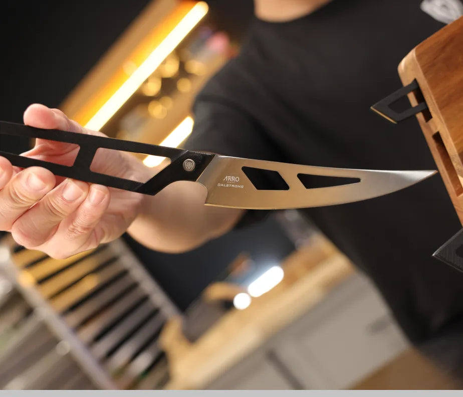 <h6>Everything a kitchen actually asks for.</h6><p>An 8" chef knife for the bulk of the prep. A 7" Santoku for clean push cuts. An 8" bread knife for crusts and pastry. A 6" fillet knife for fish and detail work. A 3.5" paring knife for the small, close jobs.</p>
