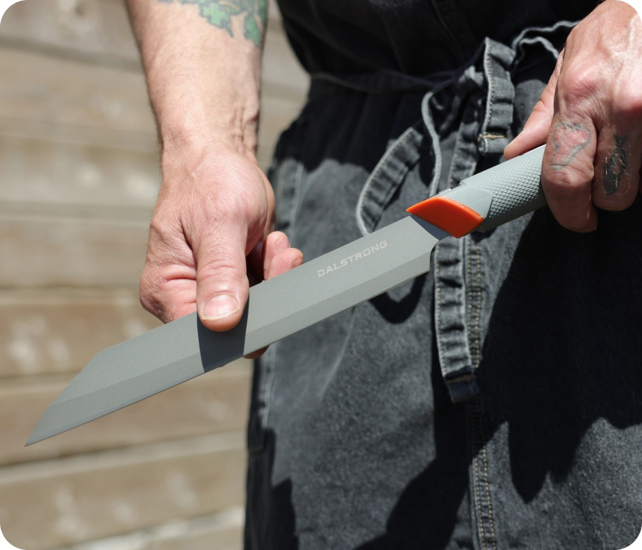 <h6>Wash it, dry it, put it away.</h6><p>Grilling makes a mess. The tools shouldn’t make cleanup a second job. Stainless steel heads coated in Titanium Nitride rinse clean of grease, sauce, and marinade with warm water and dish soap. The KNURLOX™ handle wipes down just as easily and doesn’t hold onto smell or stain.</p>