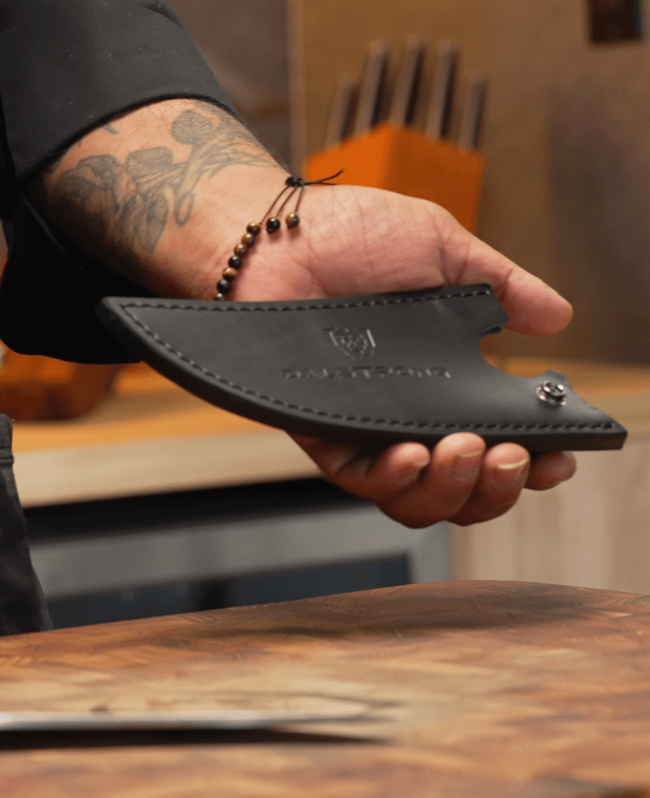 <p>Safeguard your blade forever with the sheath crafted from robust genuine leather. Your Gladiator Series knife is an investment in your culinary journey. This is the protection it deserves.</p>