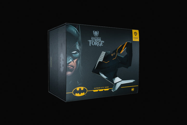 Batman Studio Forge™ | 8” Bladed Displayable Chef Knife & Display Stand | The Gotham City™ Edge